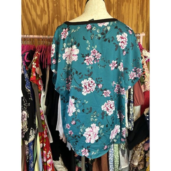 Torrid Size 1 (1X) Top Floral Print Contrast Dolman Top / Blouse Turquoise - Picture 7 of 10